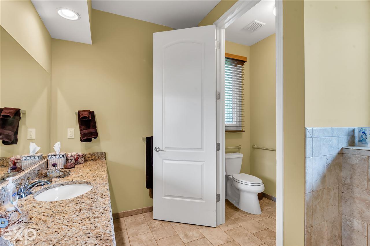 2736 South Christian Hill Rochester, MI 48309 - Photo 29 of 35