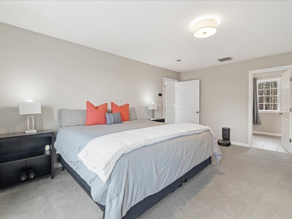 5 Martin Circle Rochester, MA 02770 - Photo 20 of 40