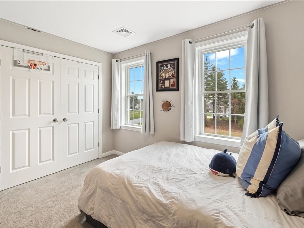 5 Martin Circle Rochester, MA 02770 - Photo 23 of 40