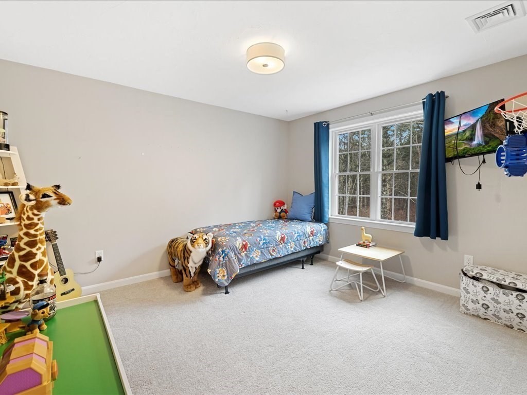 5 Martin Circle Rochester, MA 02770 - Photo 25 of 40