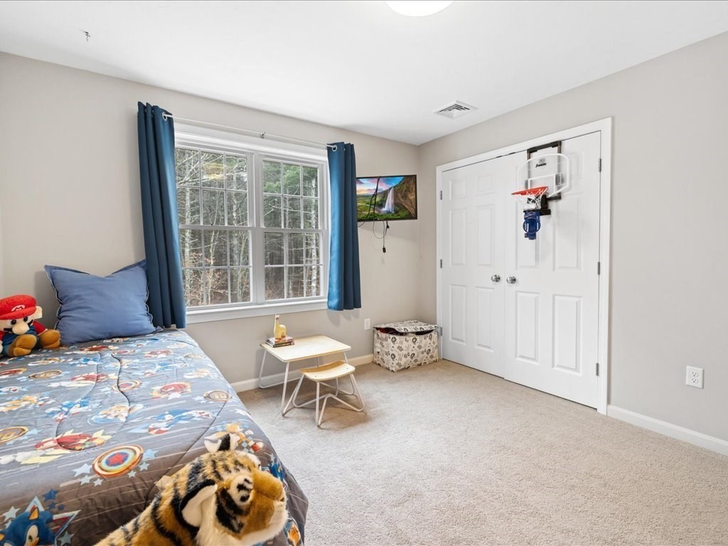 5 Martin Circle Rochester, MA 02770 - Photo 26 of 40