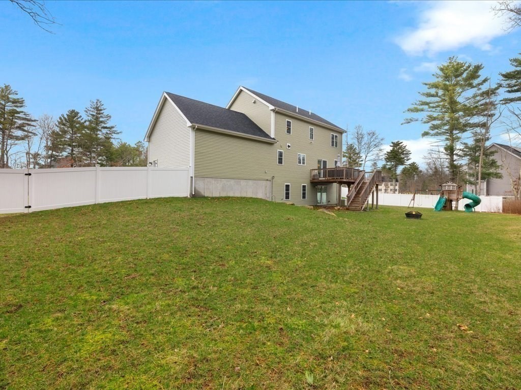 5 Martin Circle Rochester, MA 02770 - Photo 30 of 40
