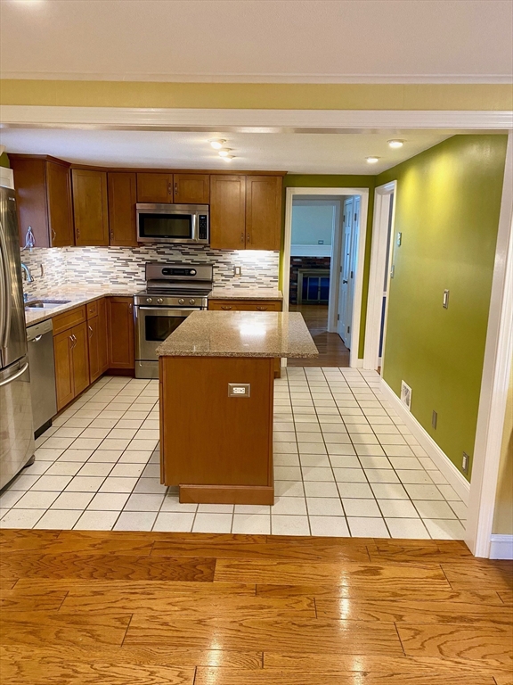 69 Nash Road Weymouth, MA 02190 - Photo 12 of 42 Gallery Image 12