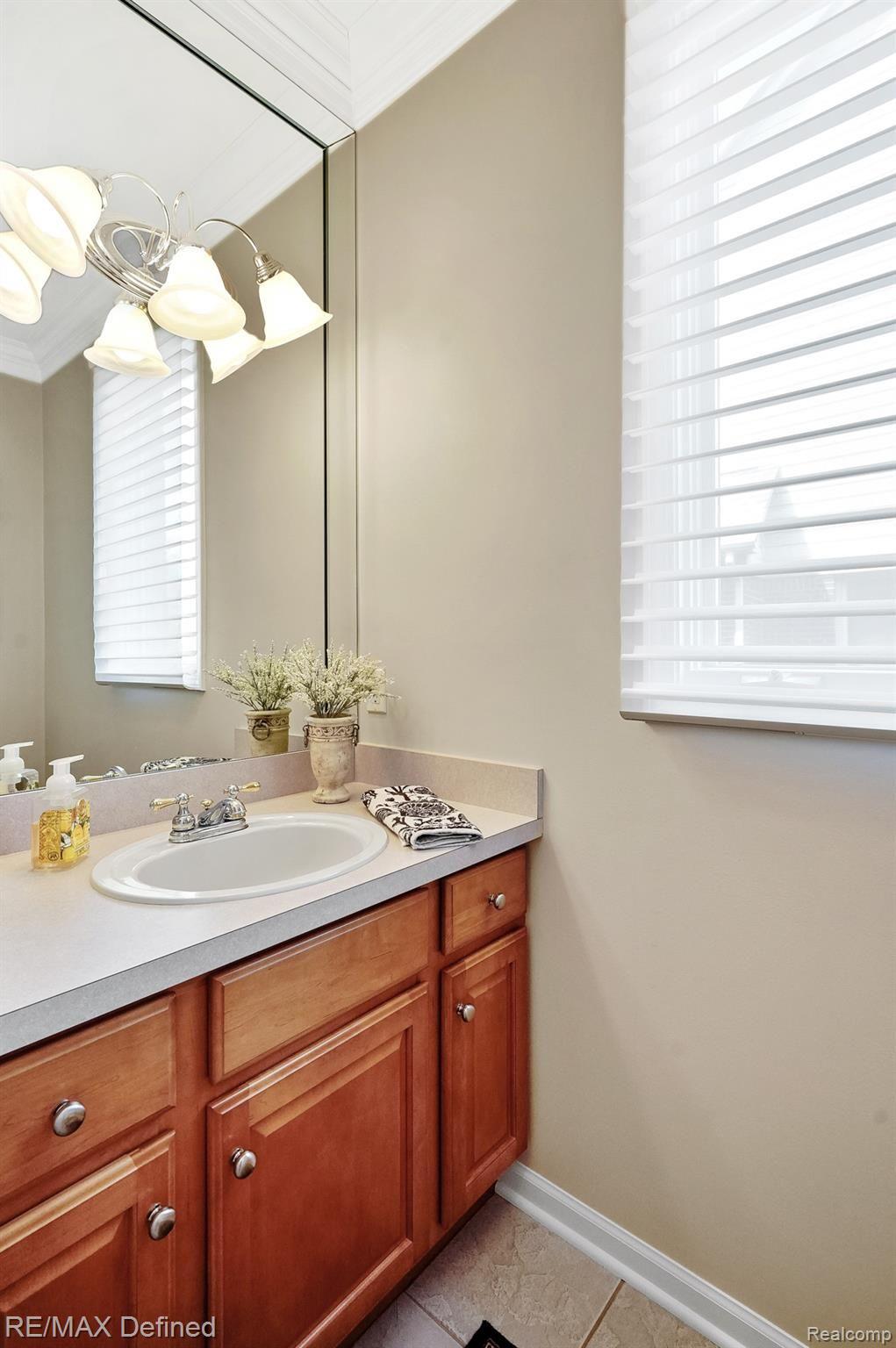 1179 Terra Lane Rochester, MI 48306 - Photo 18 of 40 18.jpg
