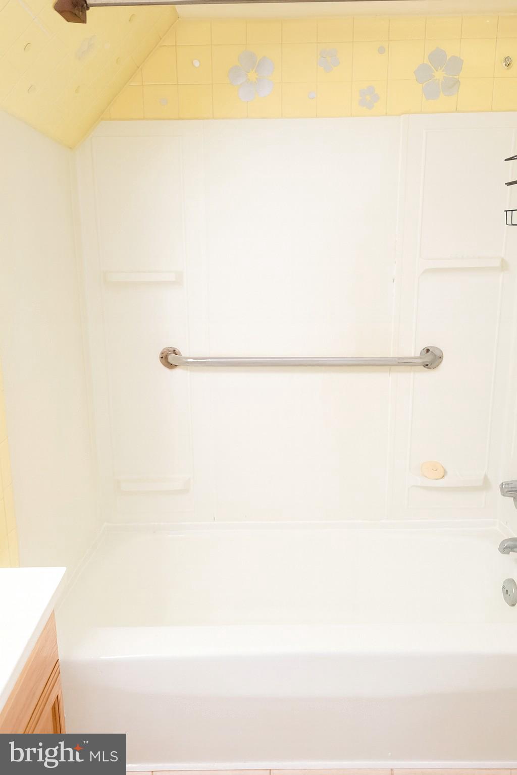 86 Pine Street, Unit 1 Mount Holly, NJ 08060 - Photo 8 of 9