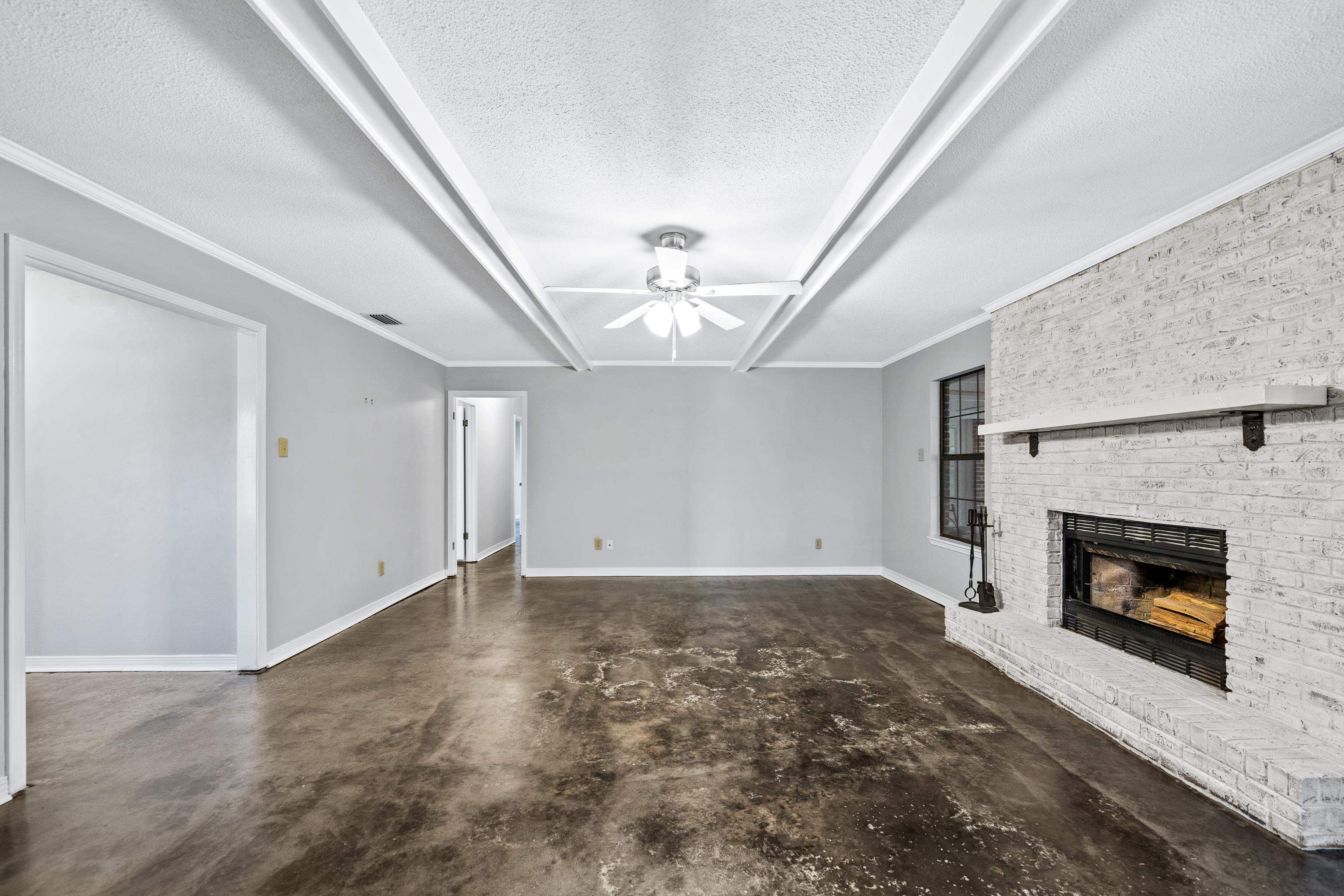 511 Ridgewood Drive Daphne, AL 36526 - Photo 15 of 59 Living Room