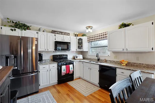 $325,000 | 1716 Dover Trace Drive, Fenton, MO 63026