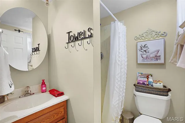 $325,000 | 1716 Dover Trace Drive, Fenton, MO 63026