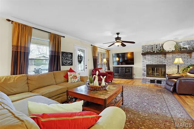 $325,000 | 1716 Dover Trace Drive, Fenton, MO 63026