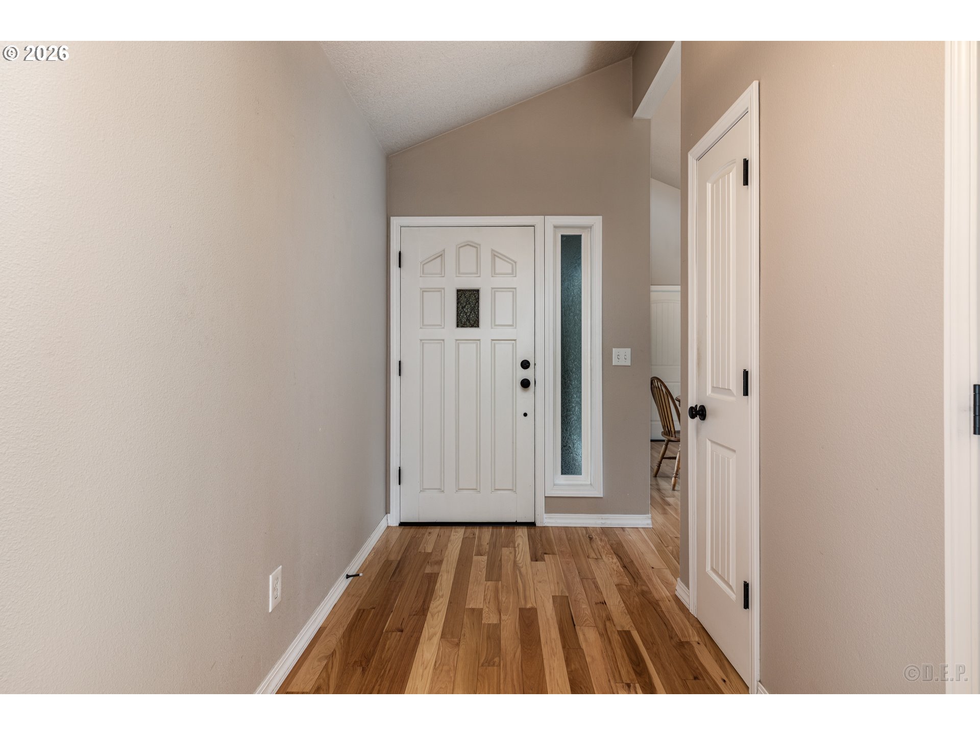 57636 South Morse Road Warren, OR 97053 - Photo 6 of 36 Entrance/Foyer