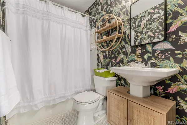 $450,000 | 7240 Avrum Drive, Denver, CO 80221