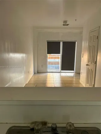 $1,750 | 928 Southwest 3rd Street, Unit 207, Miami, FL 33130