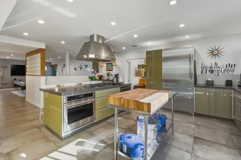 $1,585,000 | 5337 East Lakeside Drive, Palm Springs, CA 92264
