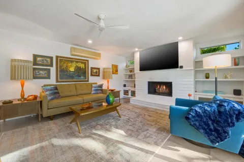 $1,585,000 | 5337 East Lakeside Drive, Palm Springs, CA 92264