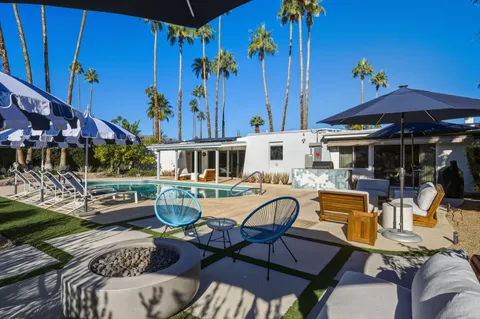 $1,585,000 | 5337 East Lakeside Drive, Palm Springs, CA 92264