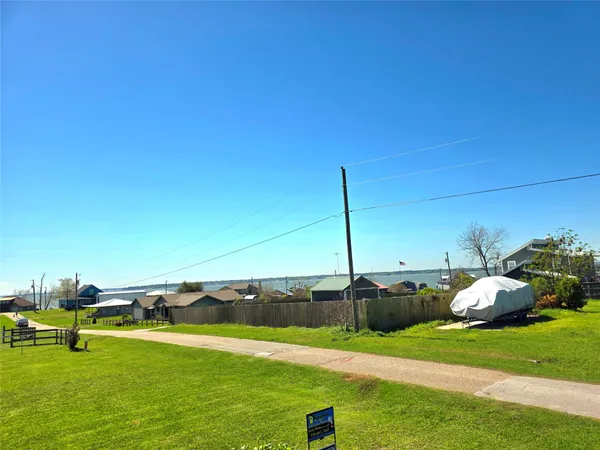 $130,000 | 177 6th Avenue, Onalaska, TX 77360