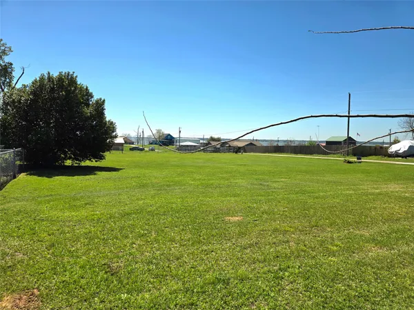 $130,000 | 177 6th Avenue, Onalaska, TX 77360
