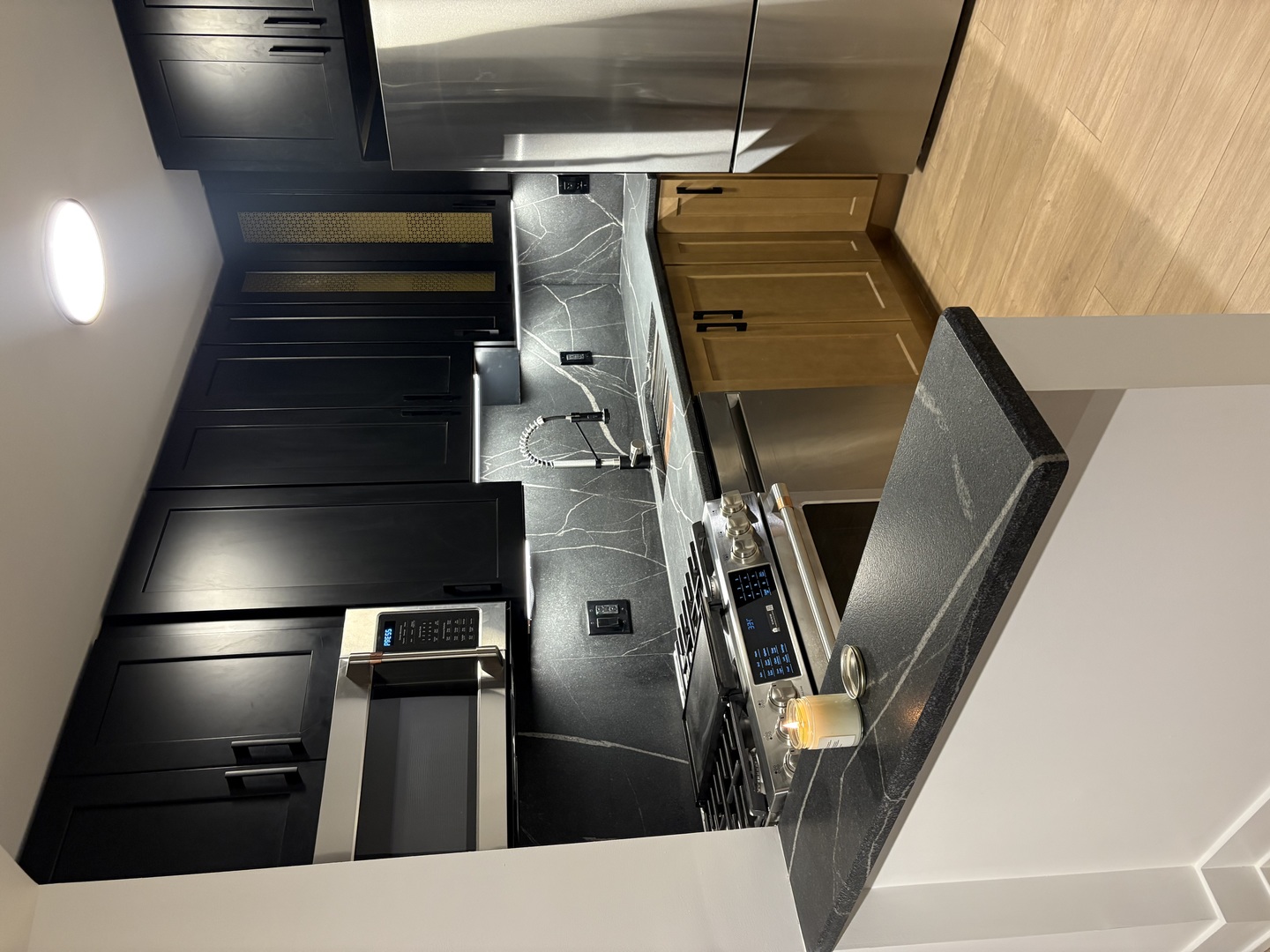 1 East Scott Street, Unit 601 Chicago, IL 60610 - Photo 12 of 19