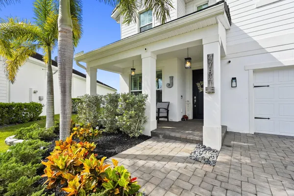 a view of a entryway of the house