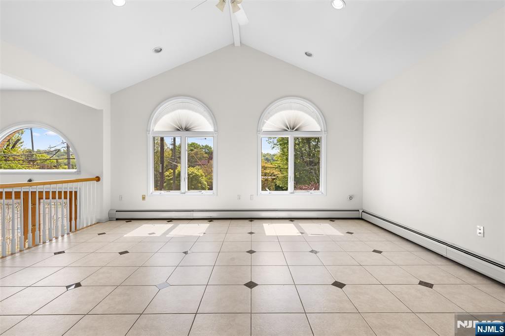 499 Morse Avenue Ridgefield, NJ 07657 - Photo 6 of 45