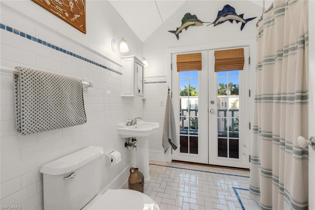756 8th Avenue South Naples, FL 34102 - Photo 22 of 28 Guest Bathroom