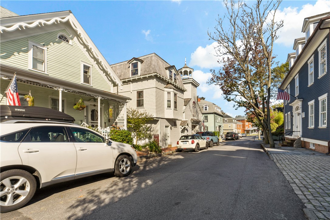 32 School Street, Unit 4 Newport, RI 02840 - Photo 4 of 17