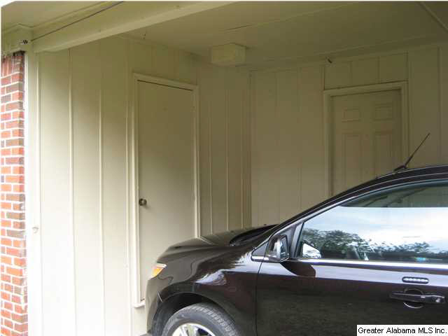 932 Center Way Southwest Birmingham, AL 35211 - Photo 9 of 24