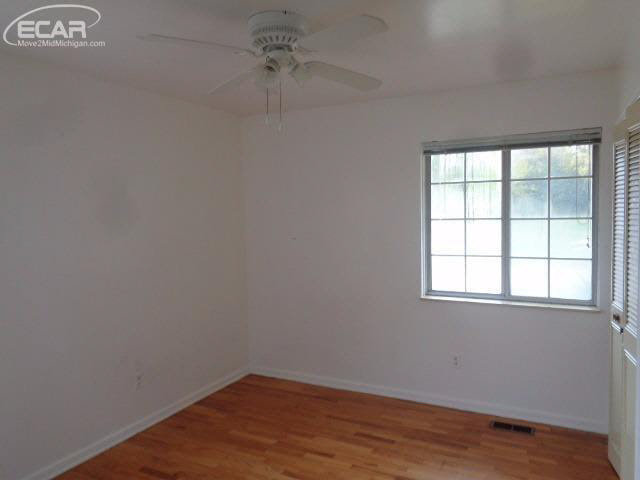 3505 Ridgecliffe Drive Flint, MI 48532 - Photo 5 of 12