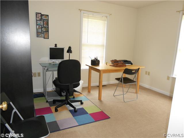 151 Sunset Ridge Drive Farmville, VA 23901 - Photo 7 of 12 a work room with furniture and rug