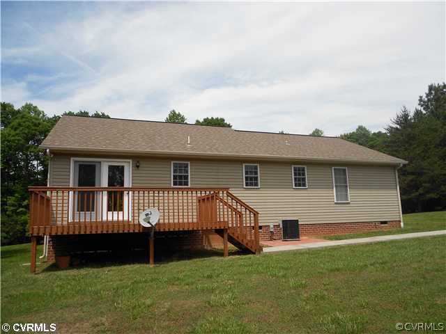 151 Sunset Ridge Drive Farmville, VA 23901 - Photo 9 of 12 a front view of a house with garden