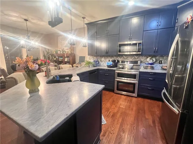 $699,900 | 12811 Connell, Overland Park, KS 66213