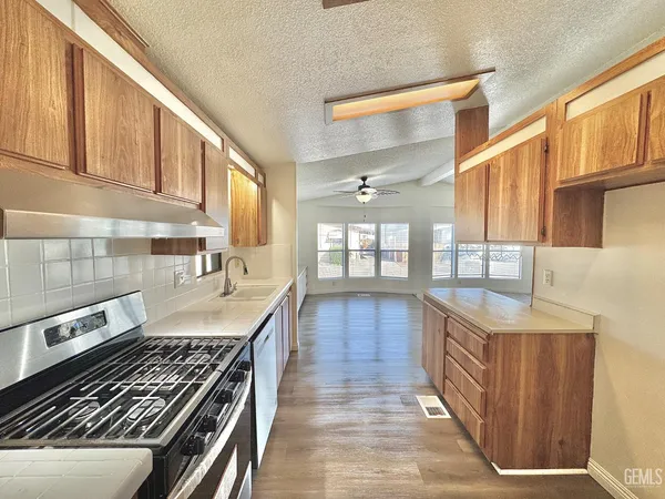 $135,000 | Undisclosed Address, Bakersfield, CA 93307