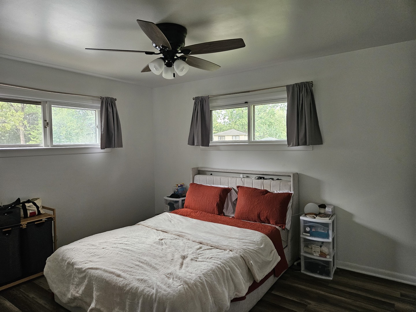 4-n055 Robbie Lane Addison, IL 60101 - Photo 6 of 9 a bedroom with bed and window