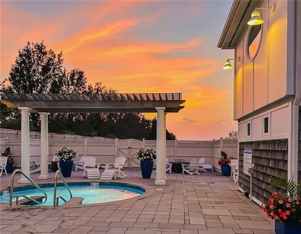 $725,000 | 1 Tower Drive, Unit 406, Portsmouth, RI 02871