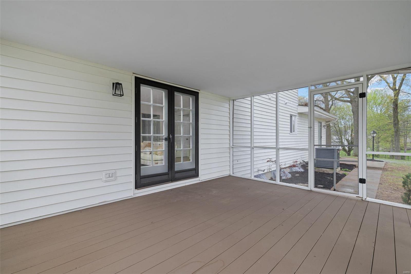 2101 Bow Tree Court Chesterfield, MO 63005 - Photo 12 of 43