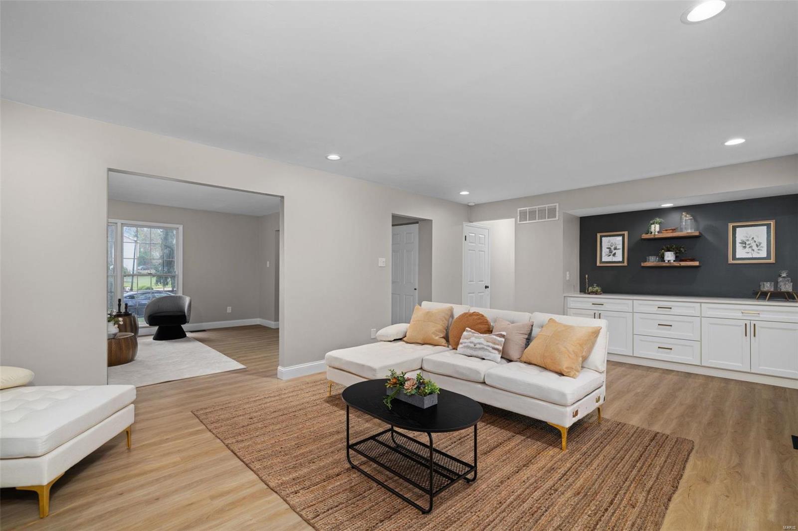 2101 Bow Tree Court Chesterfield, MO 63005 - Photo 6 of 43