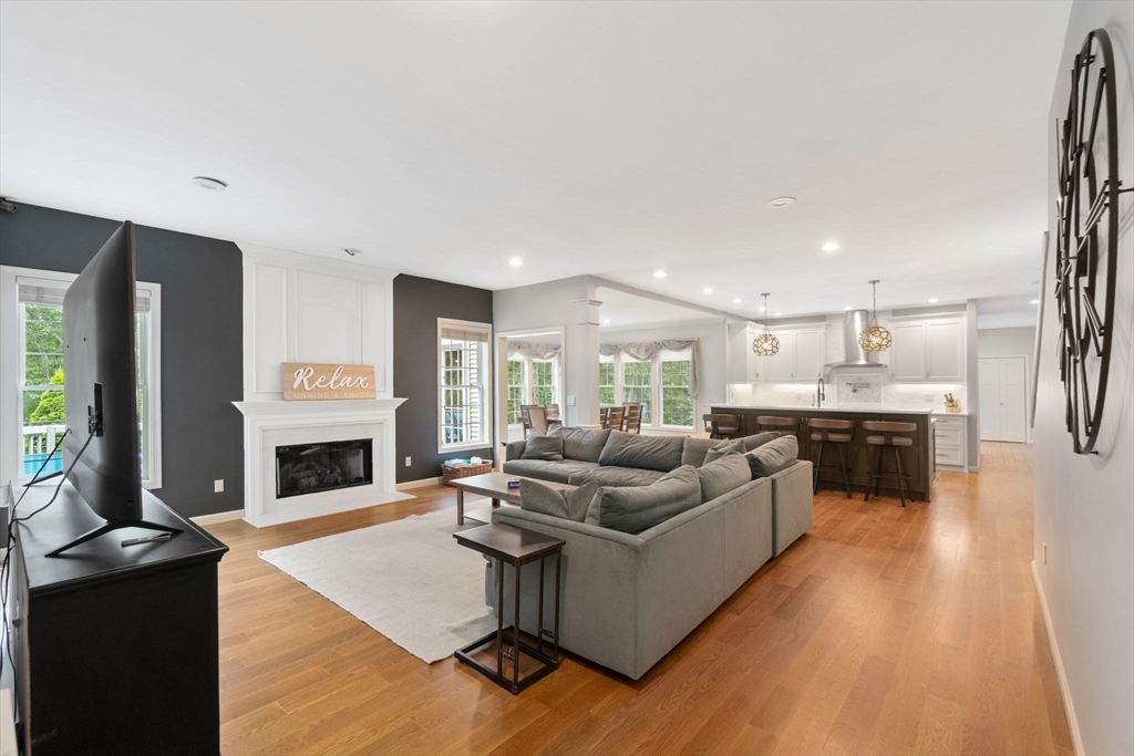 41 Leeward Lane Groton, CT 06340 - Photo 5 of 42