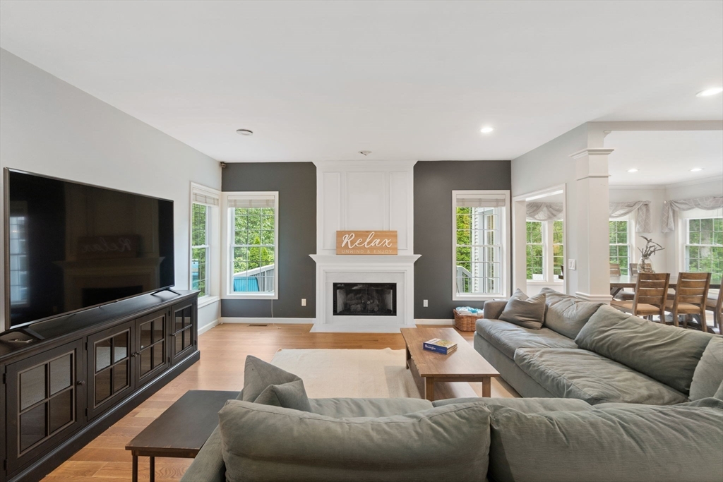 41 Leeward Lane Groton, CT 06340 - Photo 6 of 42