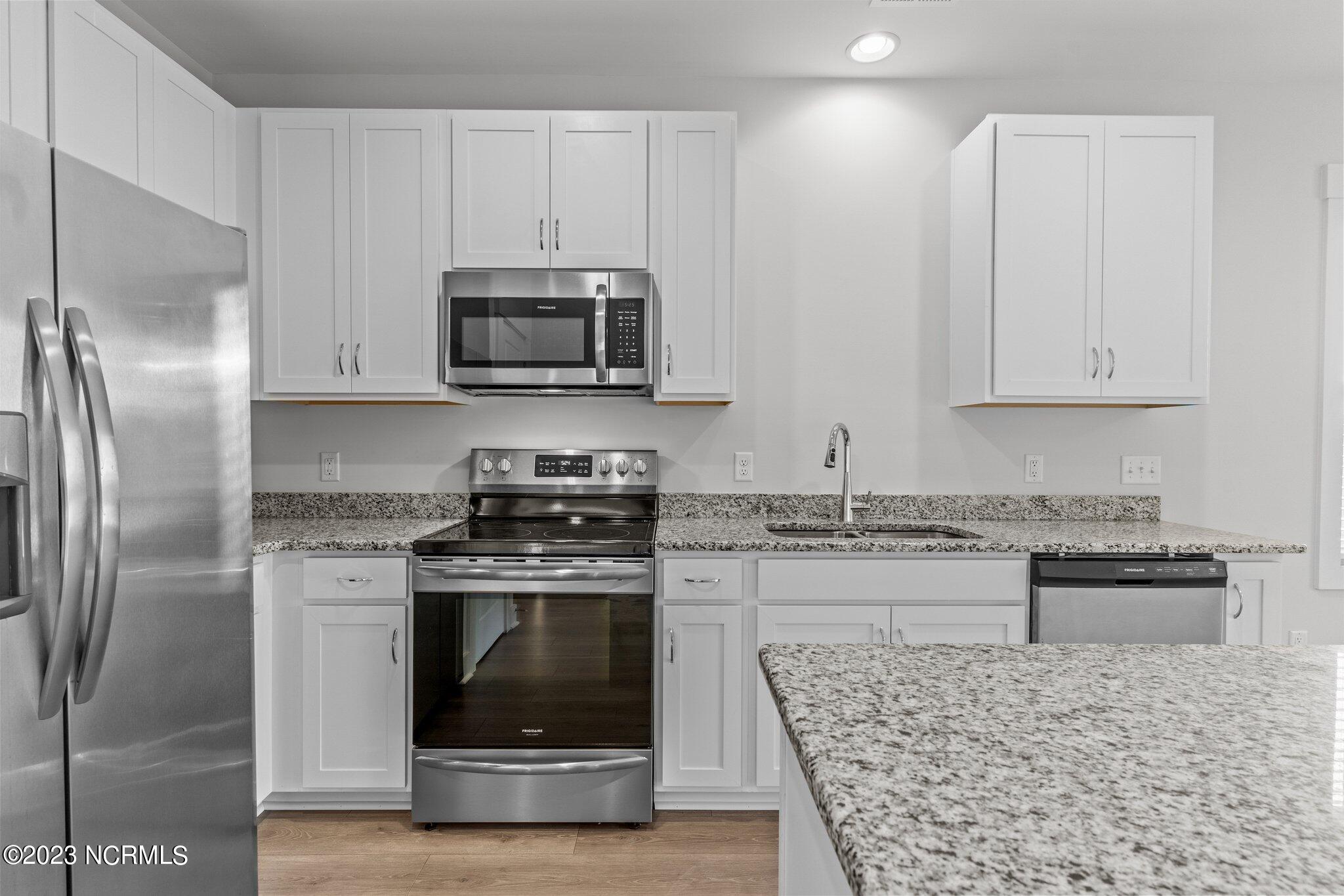 8250 Paramount Point Winnabow, NC 28479 - Photo 12 of 40 13-web-or-mls-BTS06238