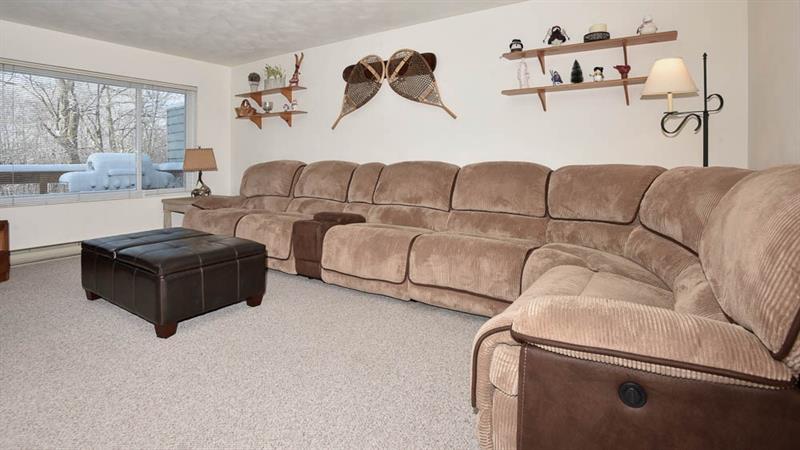 1857 Eagles Ridge Way Hidden Valley, PA 15502 - Photo 3 of 25 Gallery Image 3