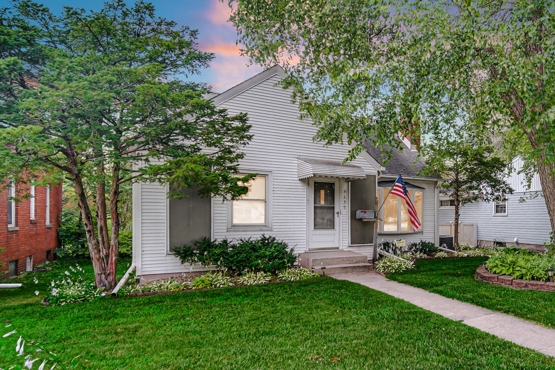 3135 Ridge Road Highland, IN 46322 - Photo 1 of 24 1920x1280