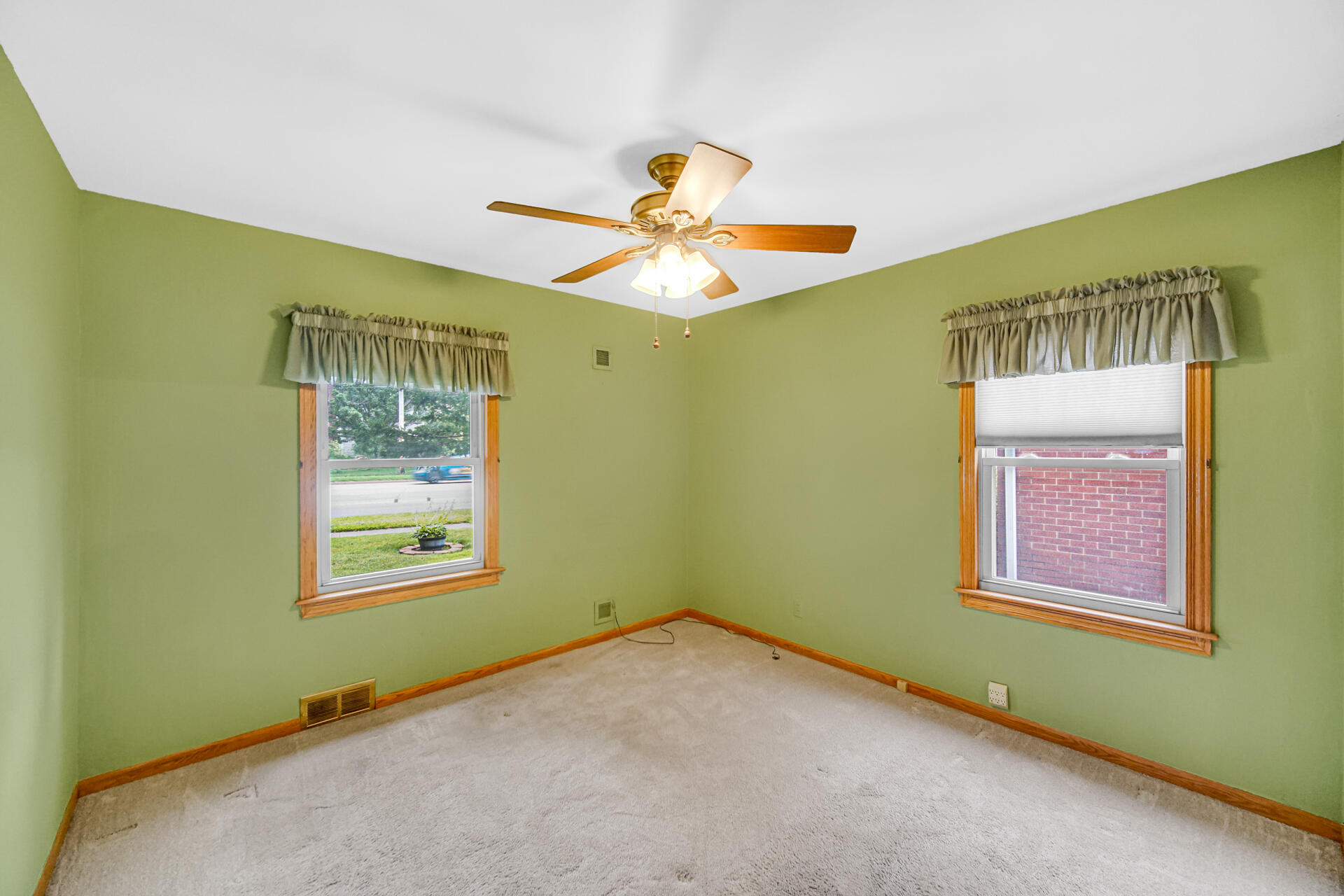 3135 Ridge Road Highland, IN 46322 - Photo 11 of 24 1920x1280