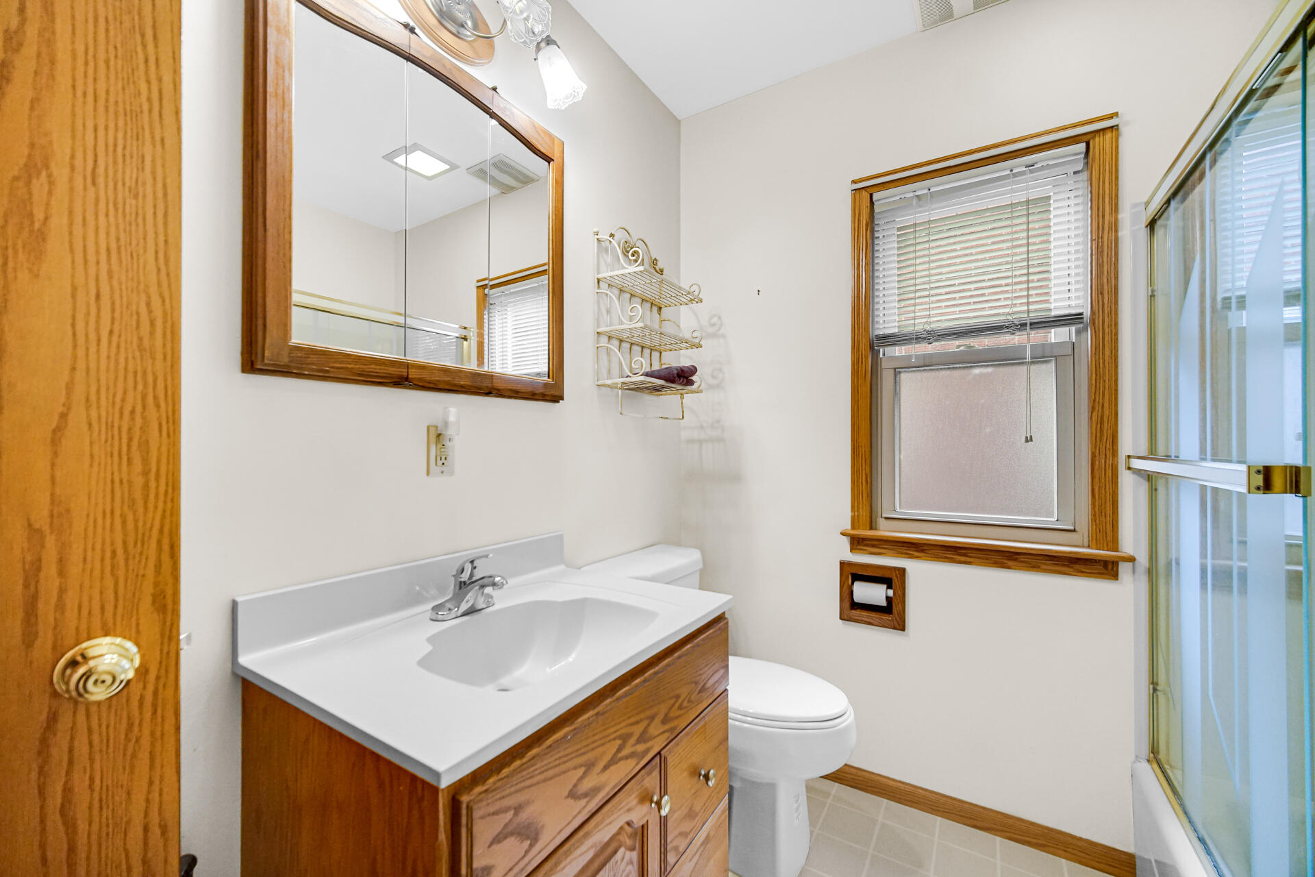 3135 Ridge Road Highland, IN 46322 - Photo 12 of 24 1920x1280