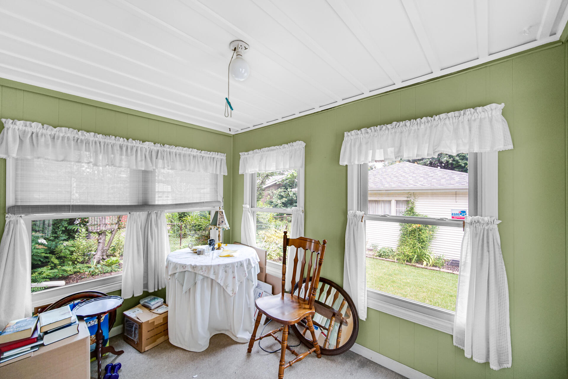 3135 Ridge Road Highland, IN 46322 - Photo 9 of 24 1920x1280