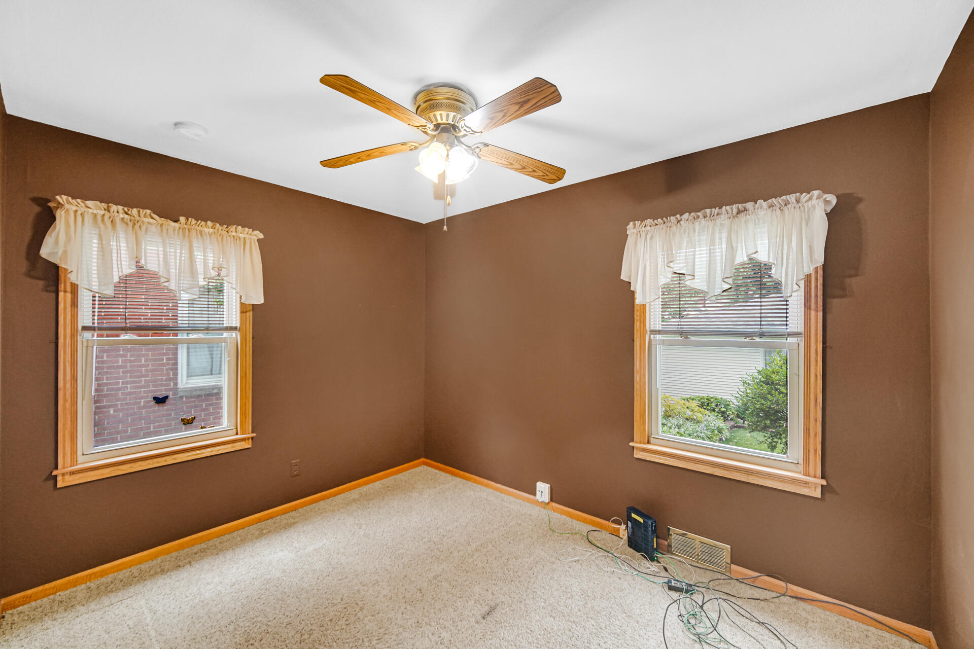 3135 Ridge Road Highland, IN 46322 - Photo 10 of 24 1920x1280