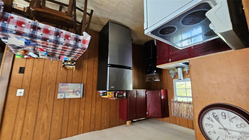 9620 Base Lake Road Pinckney, MI 48169 - Photo 9 of 23 Gallery Image 9