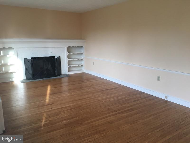 758 Grandview Road York, PA 17403 - Photo 2 of 25 Gallery Image 2