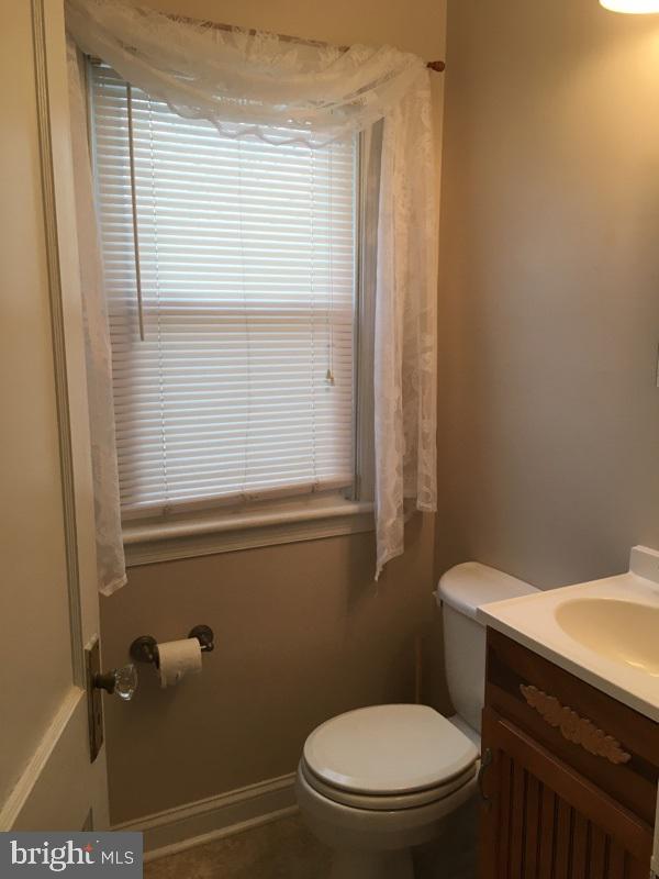 758 Grandview Road York, PA 17403 - Photo 8 of 25 Gallery Image 8