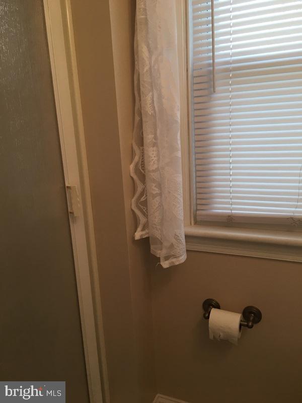 758 Grandview Road York, PA 17403 - Photo 9 of 25 Gallery Image 9