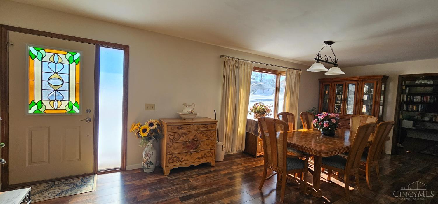 548 Shultz Drive Hamilton, OH 45013 - Photo 2 of 23